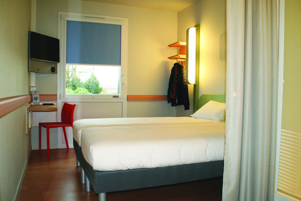 Ibis Budget Saint Pourcain Rom bilde