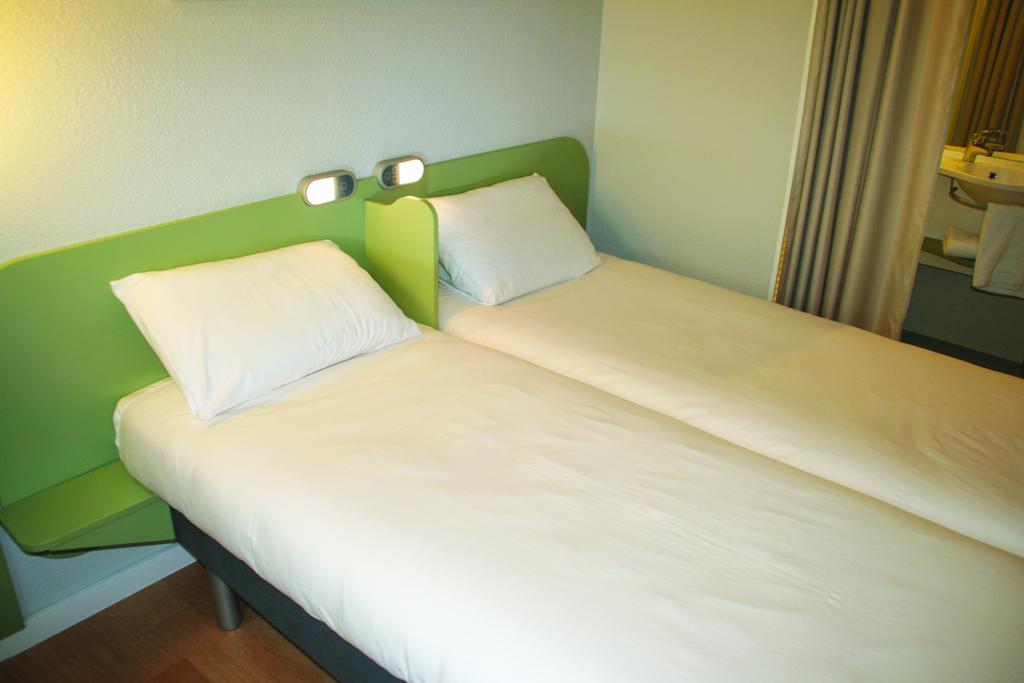 Ibis Budget Saint Pourcain Rom bilde
